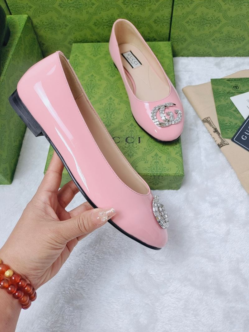 Gucci Flat Shoes